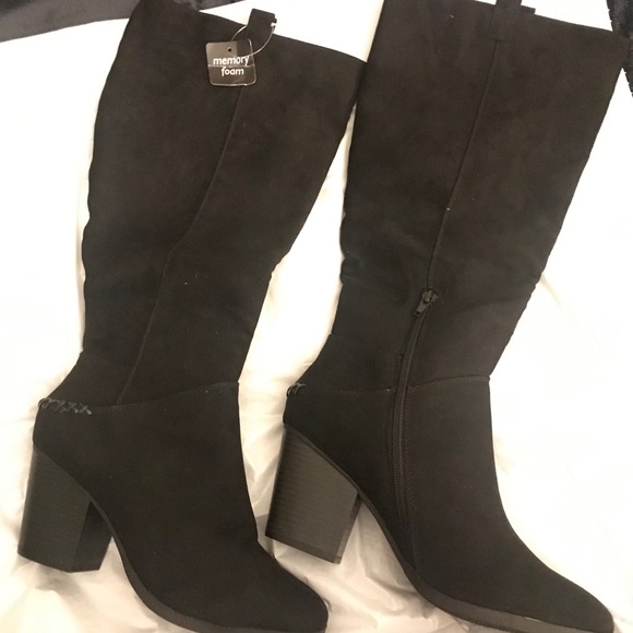 Boots - Picture 5 of 7